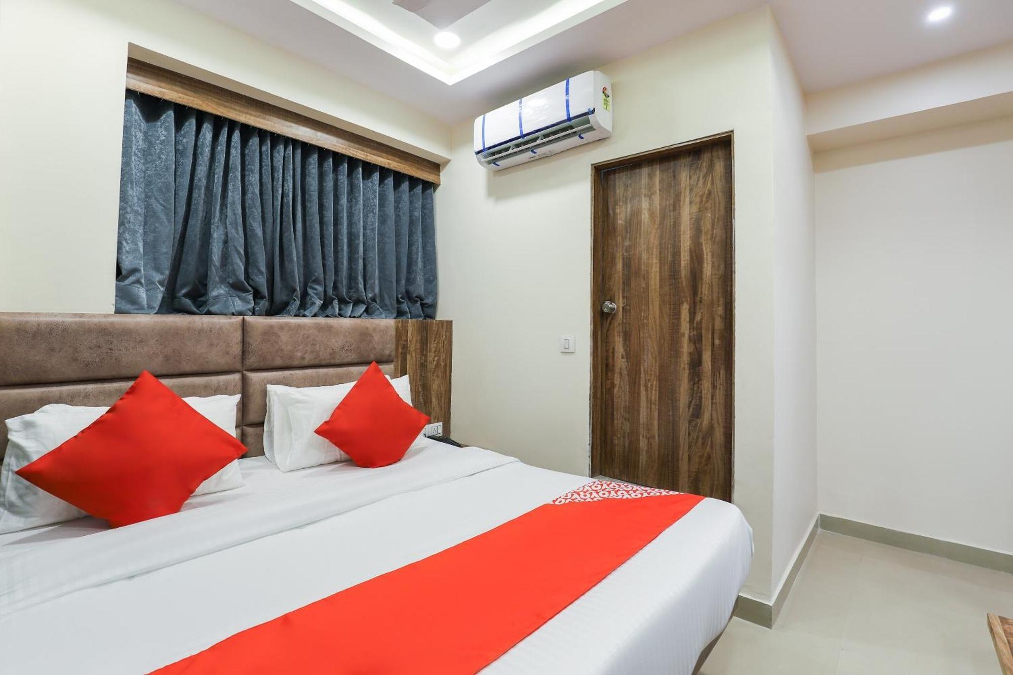 Hotel O Dream Stay Sarkhej Exteriör bild