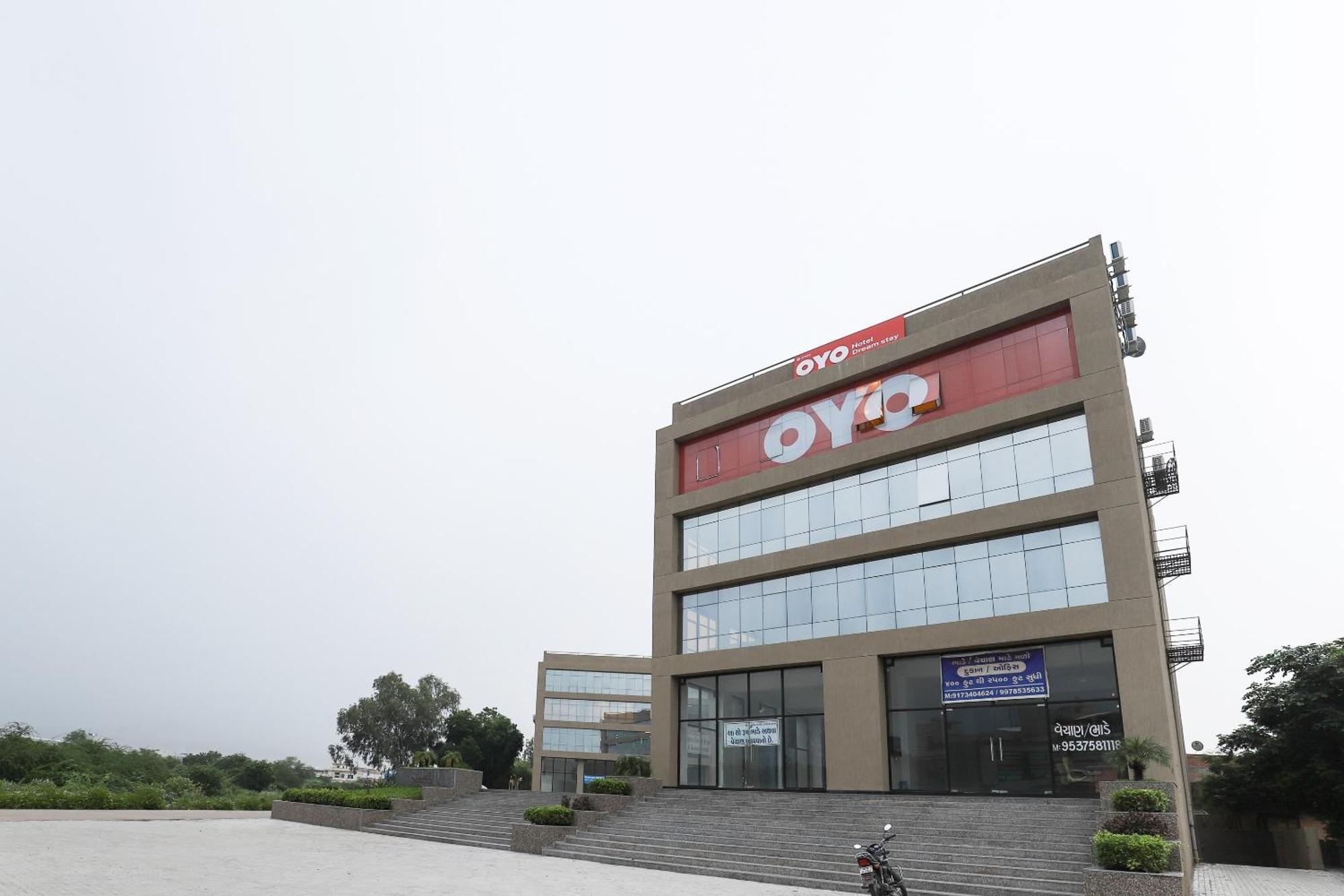 Hotel O Dream Stay Sarkhej Exteriör bild