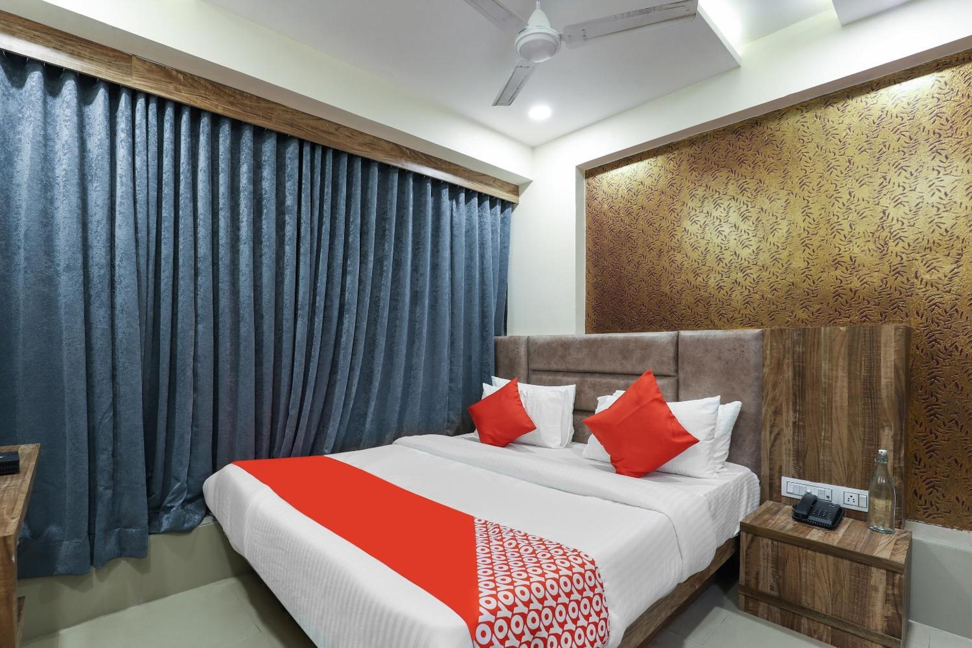 Hotel O Dream Stay Sarkhej Exteriör bild